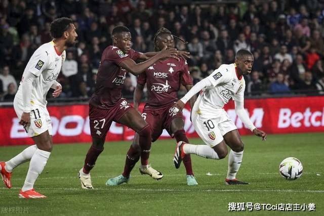 英超-麦迪逊梅开二度 曼城0-4热刺遭遇5连败